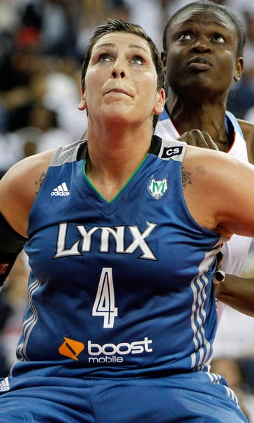 Lynx re-sign center McCarville